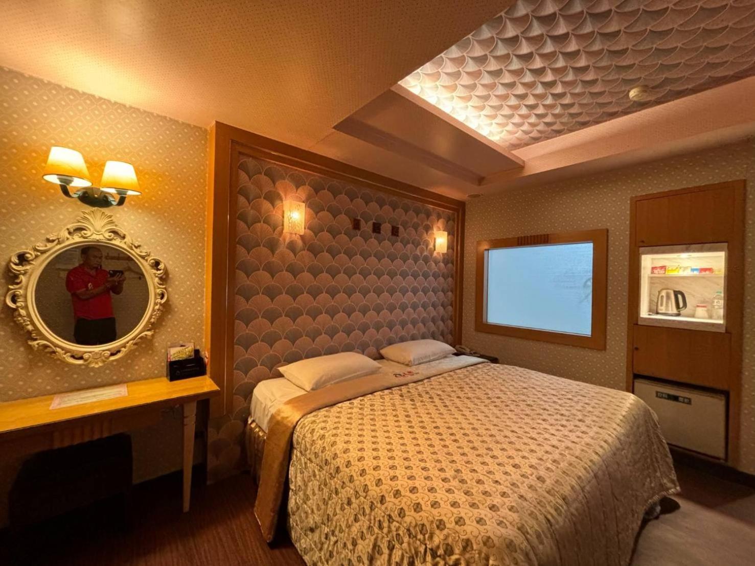 Hua Xiang Motel - Da Chang Kaohsiung Exterior foto